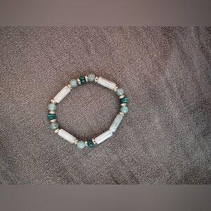 Francesca Collections Children’s Mint Green beaded bracelet, small